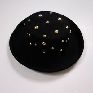 Vintage Commodore 💯 Wool Women's Hat